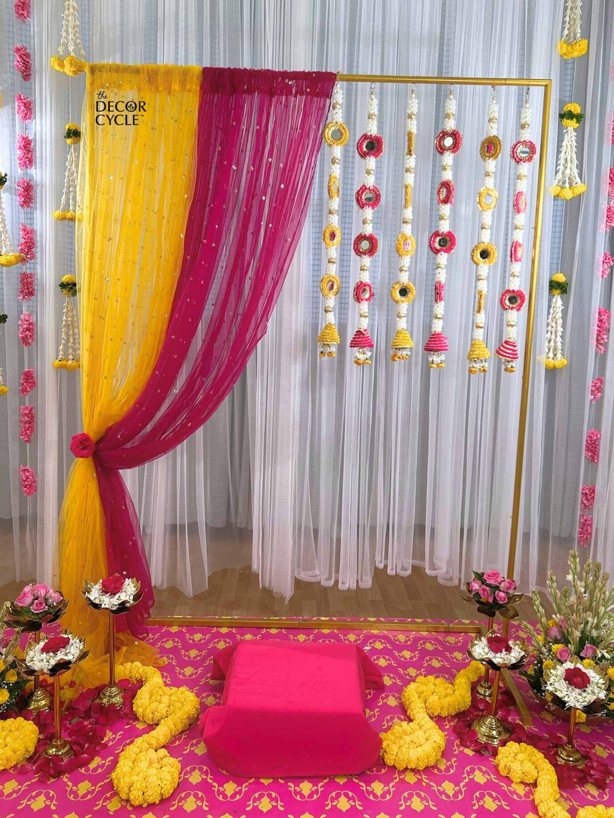 Festive Glam Backdrop Set - The Decor Cycle