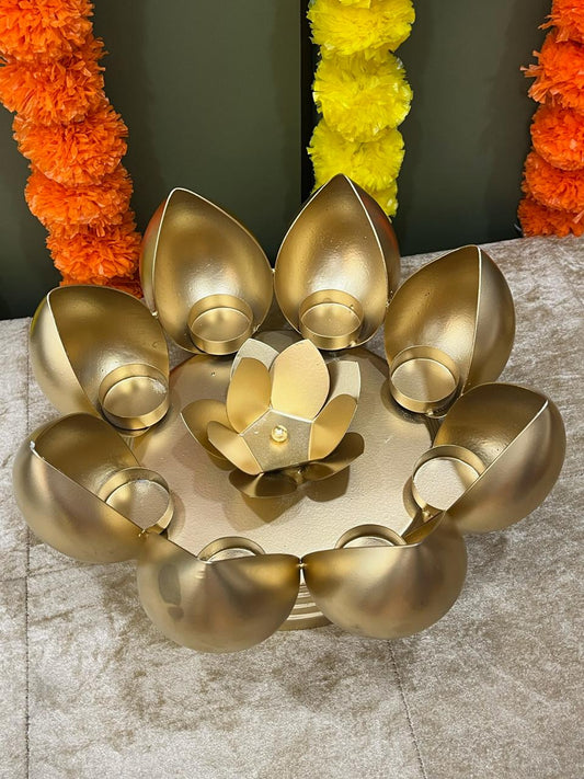Lotus Bloom Urli