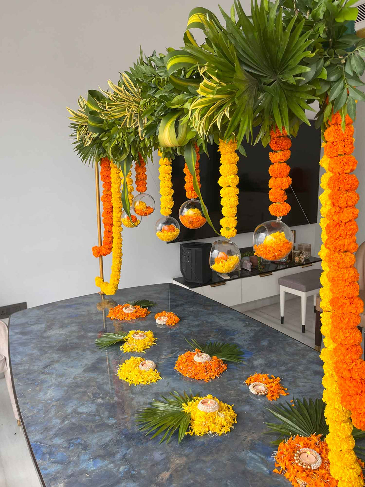 Table Decor Set with Glass Balls