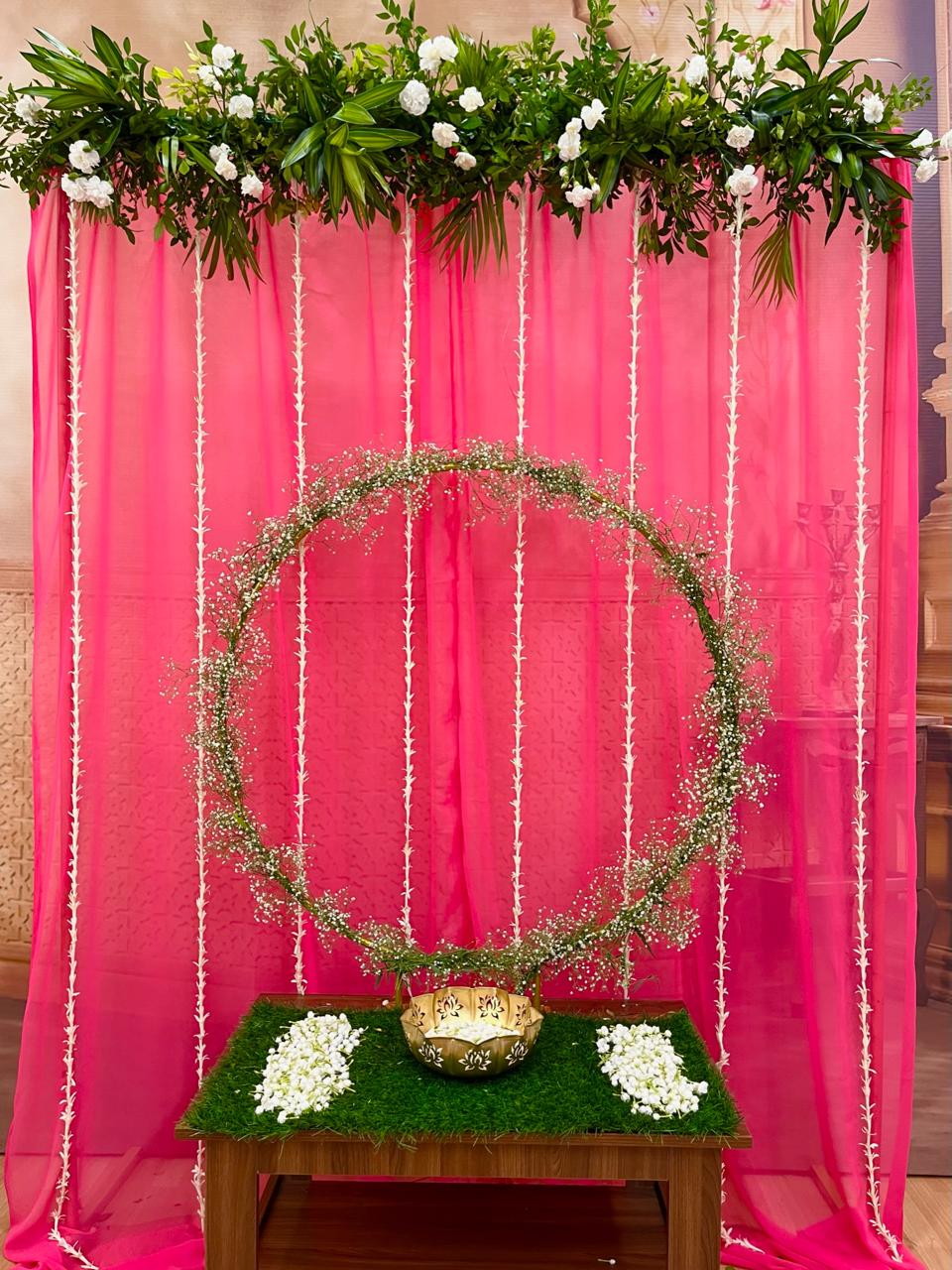 2 Backdrop Frames (Rectangle and Circle Combo) - The Decor Cycle
